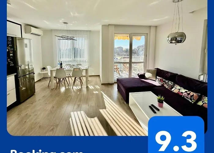 Briz Apartment; 2 Bdr; 6 Guests; Private Parking Варна