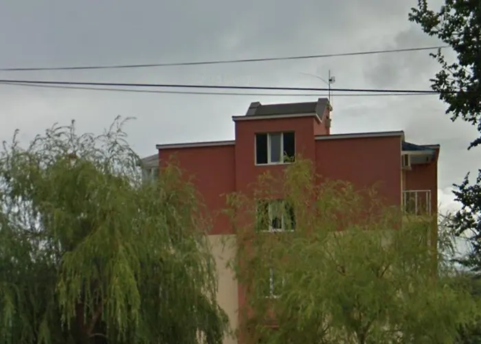 Briz Apartment; 2 Bdr; 6 Guests; Private Parking *