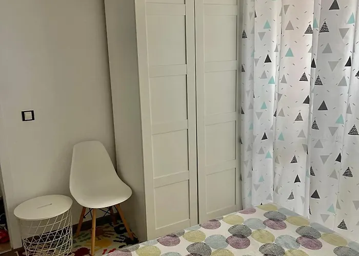 Lägenhet Briz Apartment; 2 Bdr; 6 Guests; Private Parking