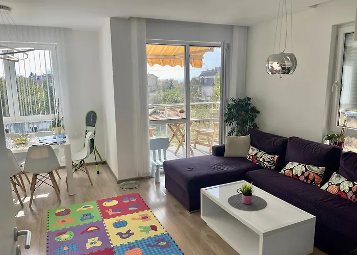 Briz Apartment; 2 Bdr; 6 Guests; Private Parking * Varna